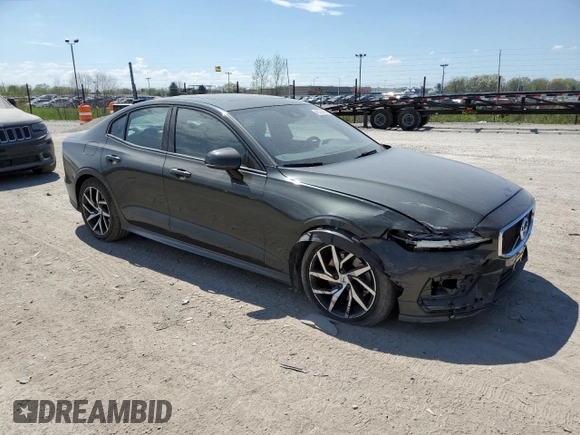 2019 Volvo S60 Momentum with VIN 7JR102FK2KG010775, listed as a Copart auction lot 48239693 with 48,431 mi miles. Bid and sale history available at carsss.com. Image 4.