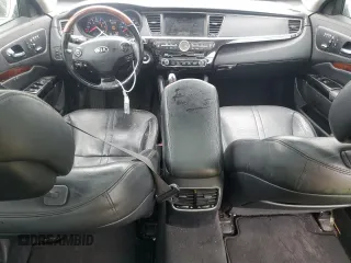 2015 Kia K900 Luxury z VIN KNALW4D45F6018822, wystawiony jako Copart lot #58448055 z przebiegiem 146 893 mil mil oraz Czysty tytuł • Clean title. Historia ofert i sprzedaży dostępna na DreamBid. Obrazek 8.