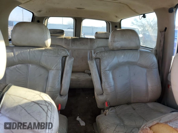 2001 Chevrolet Suburban LT with VIN 3GNEC16TX1G206273, listed as a Copart auction lot 41927865 with 0 mi miles and Clean Title. Bid and sale history available at carsss.com. Image 10.