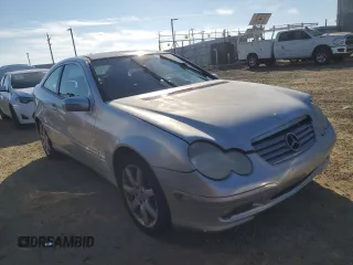 2002 Mercedes-Benz C 230/260/280/320 with VIN WDBRN47J12A288749, listed as a Copart auction lot 42052655 with 229,188 mi miles and Clean Title. Bid and sale history available at DreamBid. Image 4.