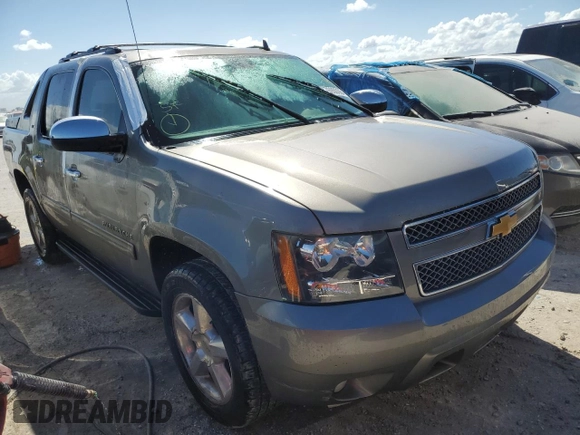 2012 Chevrolet Avalanche LT with VIN 3GNMCFE0XCG308840, listed as a Copart auction lot 76900064 with 180,498 mi miles and Non Repairable. Bid and sale history available at carsss.com. Image 4.