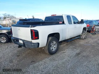 2007 Chevrolet Silverado 1500 LT w/1LT with VIN 1GCEC19J47Z510694, listed as a IAAI auction lot 41474581 with 186,066 mi miles. Bid and sale history available at carsss.com. Image 4.