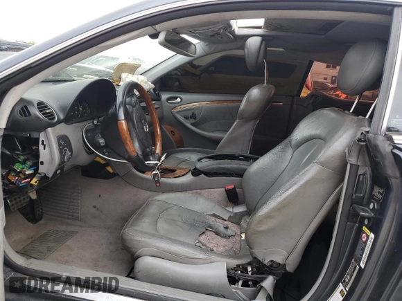 2008 Mercedes-Benz CLK 350 с VIN WDBTJ56H98F247982, выставлен на аукционе Copart как лот 47406985 с пробегом 117 758 миль миль и Списание • Salvage title. История ставок и продаж доступна на DreamBid. Изображение 7.