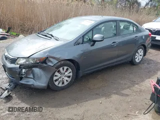 2012 Honda Civic LX z VIN 19XFB2F52CE389822, wystawiony jako IAAI lot #41960928 z przebiegiem 66 170 mil mil oraz . Historia ofert i sprzedaży dostępna na DreamBid. Obrazek 2.