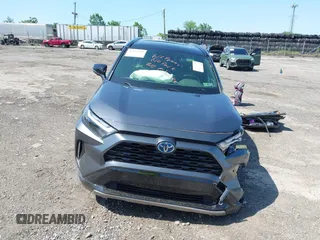 2024 Toyota RAV4 Hybrid XSE z VIN JTME6RFV5RD554443, wystawiony jako IAAI lot #42531459 z przebiegiem Nie podano mil oraz . Historia ofert i sprzedaży dostępna na DreamBid. Obrazek 13.