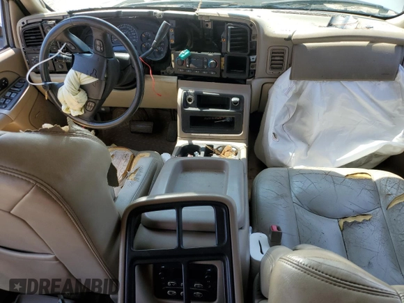 2004 Chevrolet Suburban Z71 with VIN 3GNFK16Z74G305505, listed as a Copart auction lot 68907834 with 0 mi miles and Salvage Title. Bid and sale history available at carsss.com. Image 8.