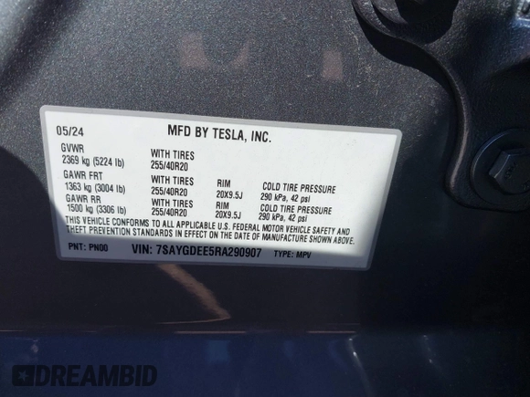2024 Tesla Model Y Long Range with VIN 7SAYGDEE5RA290907, listed as a IAAI auction lot 41705170 with 4,099 mi miles. Bid and sale history available at carsss.com. Image 9.