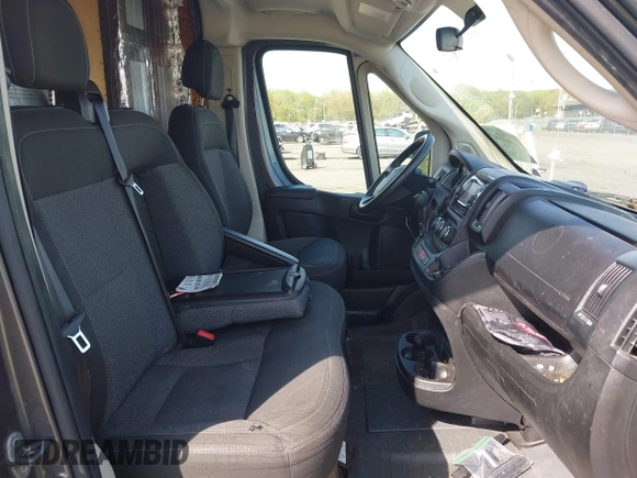 2020 Ram ProMaster Cargo with VIN 3C6TRVDG7LE110120, listed as a IAAI auction lot 41929585 with 65,457 mi miles. Bid and sale history available at carsss.com. Image 5.