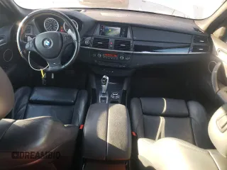 2010 BMW X5 M z VIN 5YMGY0C55ALK25276, wystawiony jako Copart lot #46644085 z przebiegiem 190 499 mil mil oraz Szkoda całkowita • Salvage title. Historia ofert i sprzedaży dostępna na DreamBid. Obrazek 8.