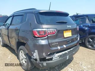 2018 Jeep Compass Sport with VIN 3C4NJDAB7JT235218, listed as a IAAI auction lot 42473771 with 106,302 mi miles and . Bid and sale history available at DreamBid. Image 6.