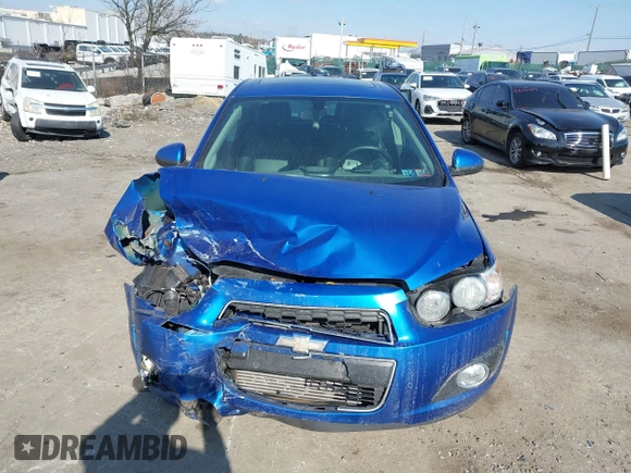 2016 Chevrolet Sonic LTZ z VIN 1G1JE6SB5G4150771, wystawiony jako IAAI lot #41662866 z przebiegiem 101 476 mil mil oraz . Historia ofert i sprzedaży dostępna na DreamBid. Obrazek 12.
