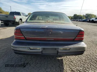 1993 Oldsmobile 88 z VIN 1G3HN53L4PH310087, wystawiony jako Copart lot #75523874 z przebiegiem 151 178 mil mil oraz Czysty tytuł • Clean title. Historia ofert i sprzedaży dostępna na DreamBid. Obrazek 6.