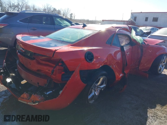 2010 Chevrolet Camaro 2SS z VIN 2G1FK1EJ5A9158992, wystawiony jako IAAI lot #41440398 z przebiegiem Nie podano mil oraz . Historia ofert i sprzedaży dostępna na DreamBid. Obrazek 6.