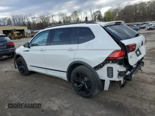 2023 Volkswagen Tiguan SE R-Line Black z VIN 3VVCB7AX0PM092196, wystawiony jako Copart lot #53115405 z przebiegiem 40 445 mil mil oraz Szkoda całkowita • Salvage title. Historia ofert i sprzedaży dostępna na DreamBid. Obrazek 2.