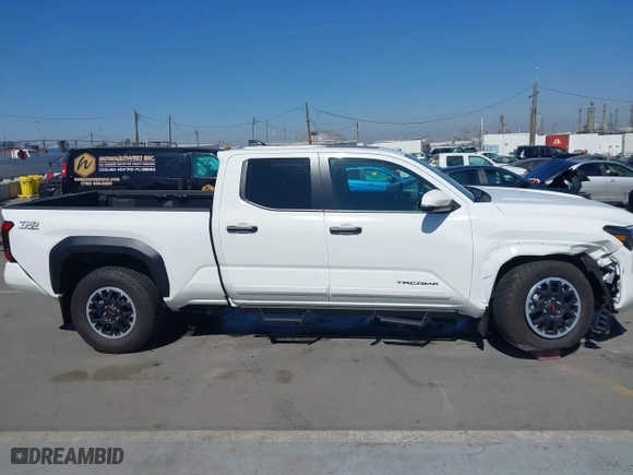 2024 Toyota Tacoma 4WD SR5 with VIN 3TMLB5JN1RM050446, listed as a IAAI auction lot 41658922 with 9,369 mi miles. Bid and sale history available at carsss.com. Image 13.