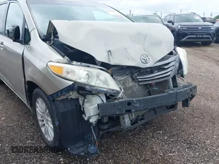2015 Toyota Sienna XLE с VIN 5TDYK3DC1FS577192, выставлен на аукционе IAAI как лот 41823635 с пробегом 84 858 миль миль и . История ставок и продаж доступна на DreamBid. Изображение 6.