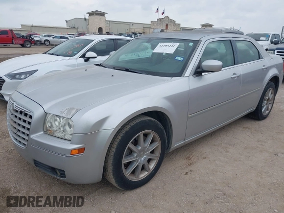 2007 Chrysler 300 Limited with VIN 2C3KK53G57H650056, listed as a IAAI auction lot 42105241 with 200,010 mi miles. Bid and sale history available at carsss.com. Image 2.