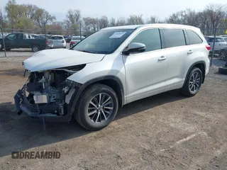 2017 Toyota Highlander XLE with VIN 5TDJZRFH3HS513862, listed as a IAAI auction lot 41995830 with 126,897 mi miles and . Bid and sale history available at DreamBid. Image 2.
