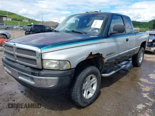 1998 Dodge 1500 z VIN 3B7HF13Y8WG131724, wystawiony jako IAAI lot #42214113 z przebiegiem 223 535 mil mil oraz . Historia ofert i sprzedaży dostępna na DreamBid. Obrazek 19.