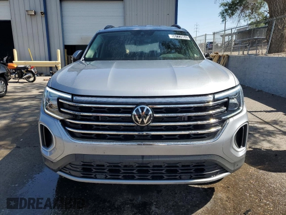 2025 Volkswagen Atlas SE z VIN 1V2HR2CA5SC504083, wystawiony jako Copart lot #59777055 z przebiegiem 13 538 mil mil oraz Czysty tytuł • Clean title. Historia ofert i sprzedaży dostępna na DreamBid. Obrazek 5.