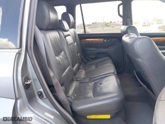 2004 Lexus GX 470 with VIN JTJBT20X540051909, listed as a IAAI auction lot 42083375 with 191,974 mi miles. Bid and sale history available at carsss.com. Image 8.