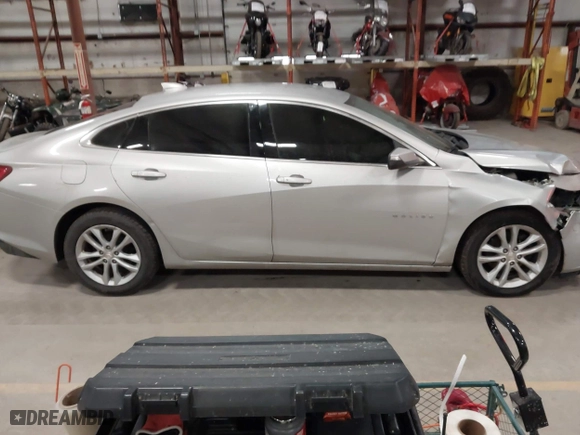 2018 Chevrolet Malibu LT with VIN 1G1ZD5ST6JF241438, listed as a IAAI auction lot 41684121 with 140,227 mi miles. Bid and sale history available at carsss.com. Image 14.