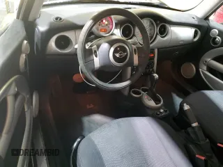 2002 MINI Hardtop z VIN WMWRC33412TE12203, wystawiony jako Copart lot #58246045 z przebiegiem 132 506 mil mil oraz Szkoda całkowita • Salvage title. Historia ofert i sprzedaży dostępna na DreamBid. Obrazek 8.