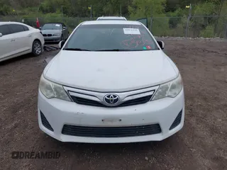2012 Toyota Camry L z VIN 4T1BF1FKXCU525596, wystawiony jako IAAI lot #42076132 z przebiegiem 197 164 mil mil oraz . Historia ofert i sprzedaży dostępna na DreamBid. Obrazek 12.