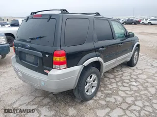 2007 Ford Escape XLT with VIN 1FMYU03107KA04717, listed as a IAAI auction lot 41418772 with 240,440 mi miles. Bid and sale history available at carsss.com. Image 4.