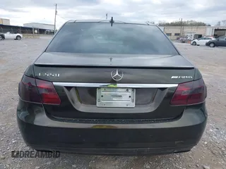 2010 Mercedes-Benz E-Class E 550 Luxury with VIN WDDHF9AB4AA128264, listed as a IAAI auction lot 41842230 with 216,724 mi miles. Bid and sale history available at carsss.com. Image 17.