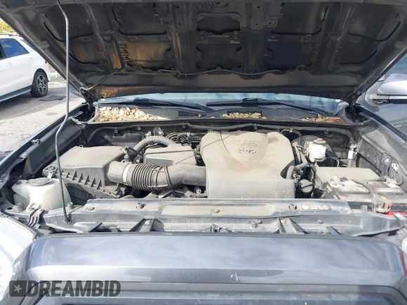2017 Toyota Tacoma SR5 with VIN 3TMAZ5CN7HM036078, listed as a IAAI auction lot 41698163 with 91,376 mi miles. Bid and sale history available at carsss.com. Image 10.