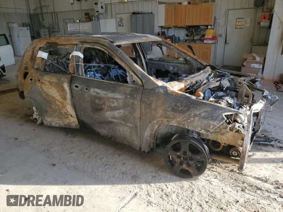 2022 Jeep Compass Sport z VIN 3C4NJDAB5NT221131, wystawiony jako Copart lot #43779025 z przebiegiem Nie podano mil oraz Nie do naprawy • Non repairable. Historia ofert i sprzedaży dostępna na DreamBid. Obrazek 4.