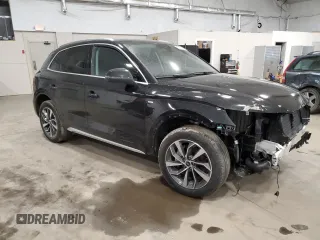 2024 Audi Q5 S line Premium z VIN WA1GAAFY1R2050058, wystawiony jako Copart lot #50579365 z przebiegiem 10 723 mil mil oraz Szkoda całkowita • Salvage title. Historia ofert i sprzedaży dostępna na DreamBid. Obrazek 4.