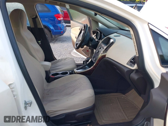 2014 Buick Verano Convenience Group z VIN 1G4PR5SK6E4104813, wystawiony jako IAAI lot #42601410 z przebiegiem 124 321 mil mil oraz . Historia ofert i sprzedaży dostępna na DreamBid. Obrazek 5.