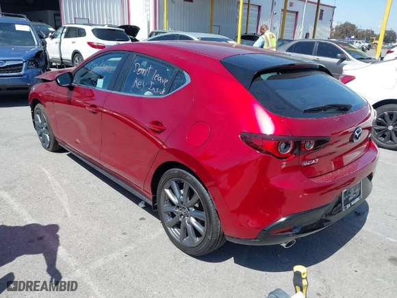 2022 Mazda Mazda3 Hatchback Preferred with VIN JM1BPALL9N1518688, listed as a IAAI auction lot 41968910 with 19,753 mi miles. Bid and sale history available at carsss.com. Image 3.