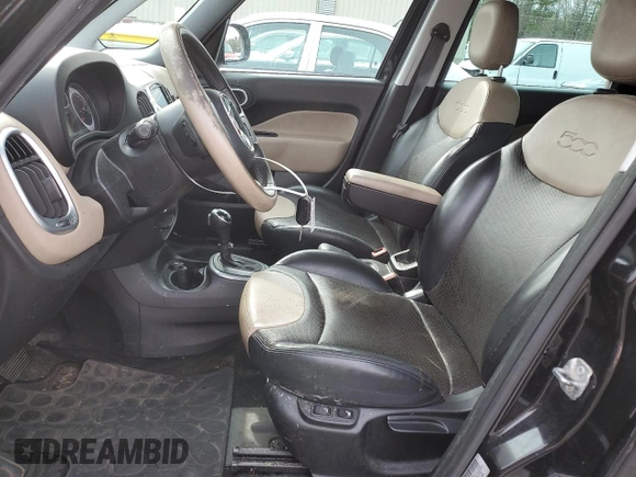 2015 FIAT 500L Lounge with VIN ZFBCFACH5FZ030024, listed as a Copart auction lot 54107425 with 126,689 mi miles and Clean Title. Bid and sale history available at DreamBid. Image 7.