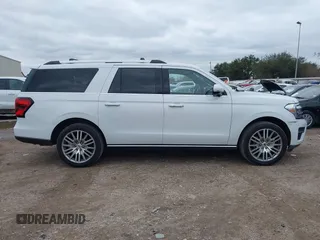 2023 Ford Expedition Max Limited z VIN 1FMJK2A86PEA55771, wystawiony jako IAAI lot #41290472 z przebiegiem 39 663 mil mil oraz . Historia ofert i sprzedaży dostępna na DreamBid. Obrazek 13.