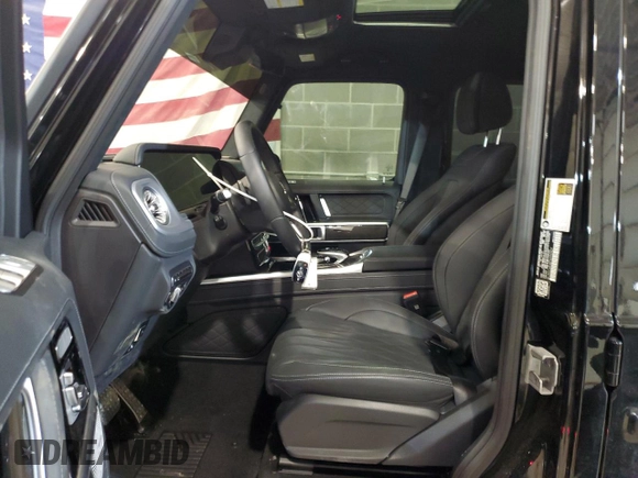 2023 Mercedes-Benz G 550 with VIN W1NYC6BJXPX490007, listed as a Copart auction lot 49424904 with 526 mi miles and Salvage Title. Bid and sale history available at DreamBid. Image 7.