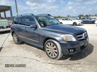 2011 Mercedes-Benz GLK 350 with VIN WDCGG8HB5BF576787, listed as a Copart auction lot 52255625 with 201,826 mi miles and Clean Title. Bid and sale history available at carsss.com. Image 4.