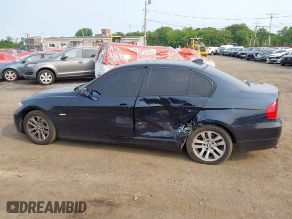 2007 BMW 3 Series 328i with VIN WBAVA33597PV66894, listed as a IAAI auction lot 42407280 with 160,527 mi miles and . Bid and sale history available at DreamBid. Image 14.