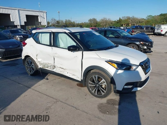 2019 Nissan Kicks S with VIN 3N1CP5CU4KL477933, listed as a IAAI auction lot 41665355 with 54,782 mi miles. Bid and sale history available at carsss.com. Image 1.