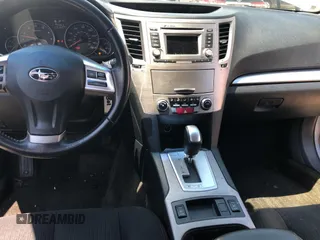 2014 Subaru Outback Premium z VIN 4S4BRCCC5E3201769, wystawiony jako Copart lot #66503765 z przebiegiem 172 183 mil mil oraz Czysty tytuł • Clean title. Historia ofert i sprzedaży dostępna na DreamBid. Obrazek 9.