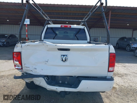 2018 Ram 1500 Tradesman z VIN 1C6RR6FG3JS341748, wystawiony jako IAAI lot #41764375 z przebiegiem 181 986 mil mil oraz . Historia ofert i sprzedaży dostępna na DreamBid. Obrazek 16.