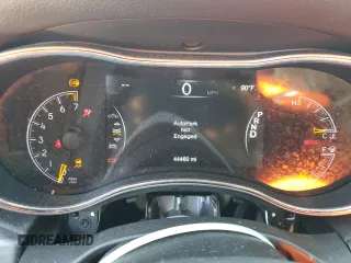 2020 Jeep Grand Cherokee Laredo E z VIN 1C4RJEAG0LC280941, wystawiony jako Copart lot #51362525 z przebiegiem 44 460 mil mil oraz Nie do naprawy • Non repairable. Historia ofert i sprzedaży dostępna na DreamBid. Obrazek 9.