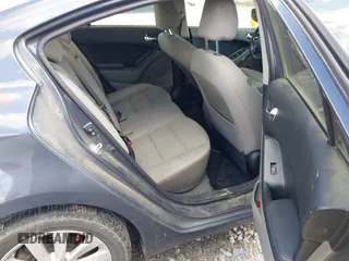 2015 Kia Forte LX with VIN KNAFX4A64F5271782, listed as a IAAI auction lot 41981939 with Not Provided miles. Bid and sale history available at carsss.com. Image 8.