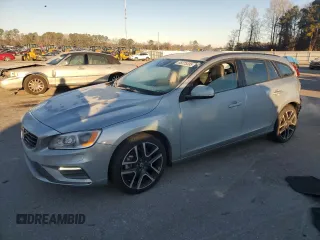 2018 Volvo V60 Dynamic with VIN YV140MELXJ2391007, listed as a Copart auction lot 88225395 with 56,206 mi miles and Salvage Title. Bid and sale history available at carsss.com. Image 1.