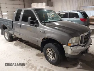 2002 Ford Super Duty F-250 XL with VIN 1FTNX21F92EB96025, listed as a IAAI auction lot 41708943 with 1 mi miles. Bid and sale history available at carsss.com. Image 1.
