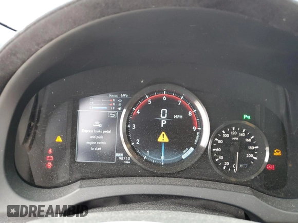 2015 Lexus RC F z VIN JTHHP5BC2F5003690, wystawiony jako Copart lot #88348435 z przebiegiem 98 710 mil mil oraz Szkoda całkowita • Salvage title. Historia ofert i sprzedaży dostępna na DreamBid. Obrazek 9.