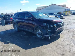 2017 Kia Sorento LX with VIN 5XYPGDA38HG211818, listed as a IAAI auction lot 41599249 with 87,247 mi miles. Bid and sale history available at carsss.com. Image 1.