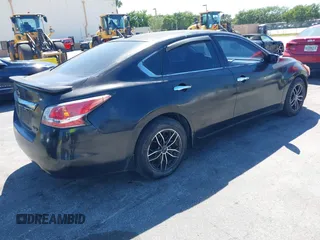 2015 Nissan Altima SV with VIN 1N4AL3AP2FC262107, listed as a IAAI auction lot 41776063 with 102,313 mi miles and . Bid and sale history available at DreamBid. Image 4.